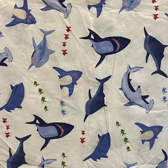 Pottery Barn Kids Sharks FULL FLAT Sheet 100% Organic Cotton 90 X 96 Breathable - Picture 2 of 7
